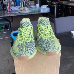 Worn Yeezy boost 350, ADIDAS, size 8 US